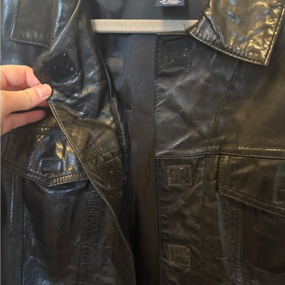GAP vintage Black Leather Jacket with Velcro closure Jean jacket styling - Picture 6 of 6